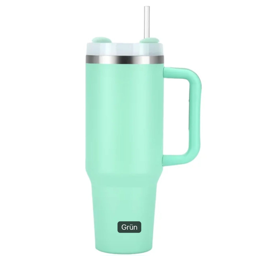 Kaffee Becher mit Griff und Strohhalm